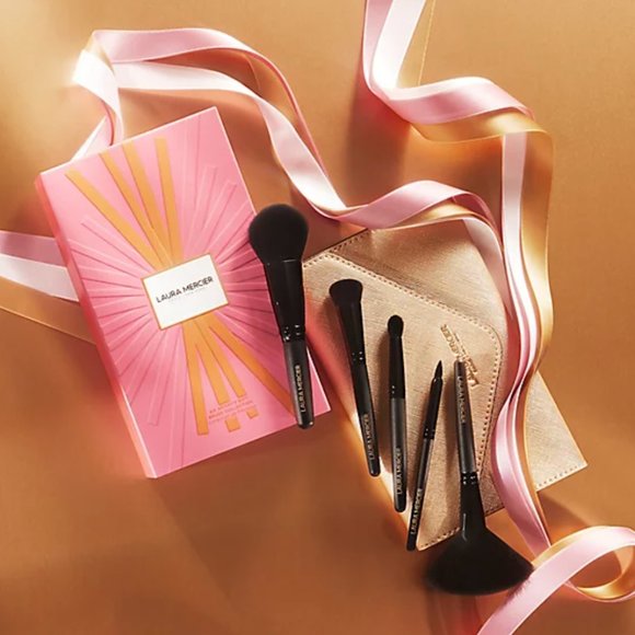 Laura Mercier An Artists Gift Brush Collection | Holiday 2022 Gift Set - Picture 3 of 3